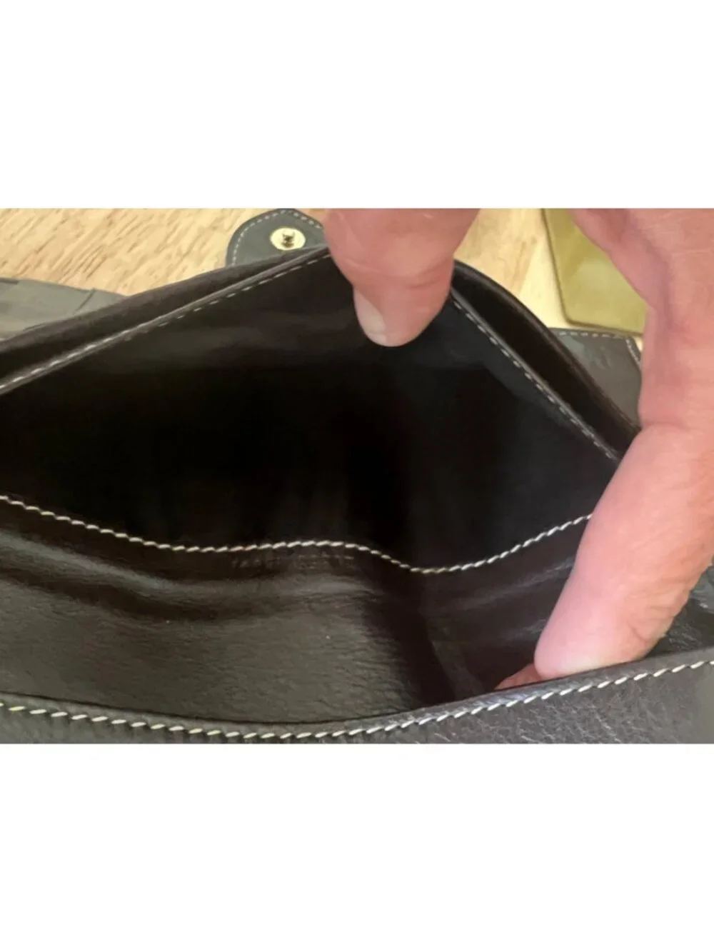 Gucci Brown GG Canvas & Leather Heart Clasp Wallet For Women - Picture 12 of 13